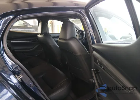 2021 Mazda Mazda3 Preferred z USA, uszkodzony, nr VIN JM1BPALL8M1402817